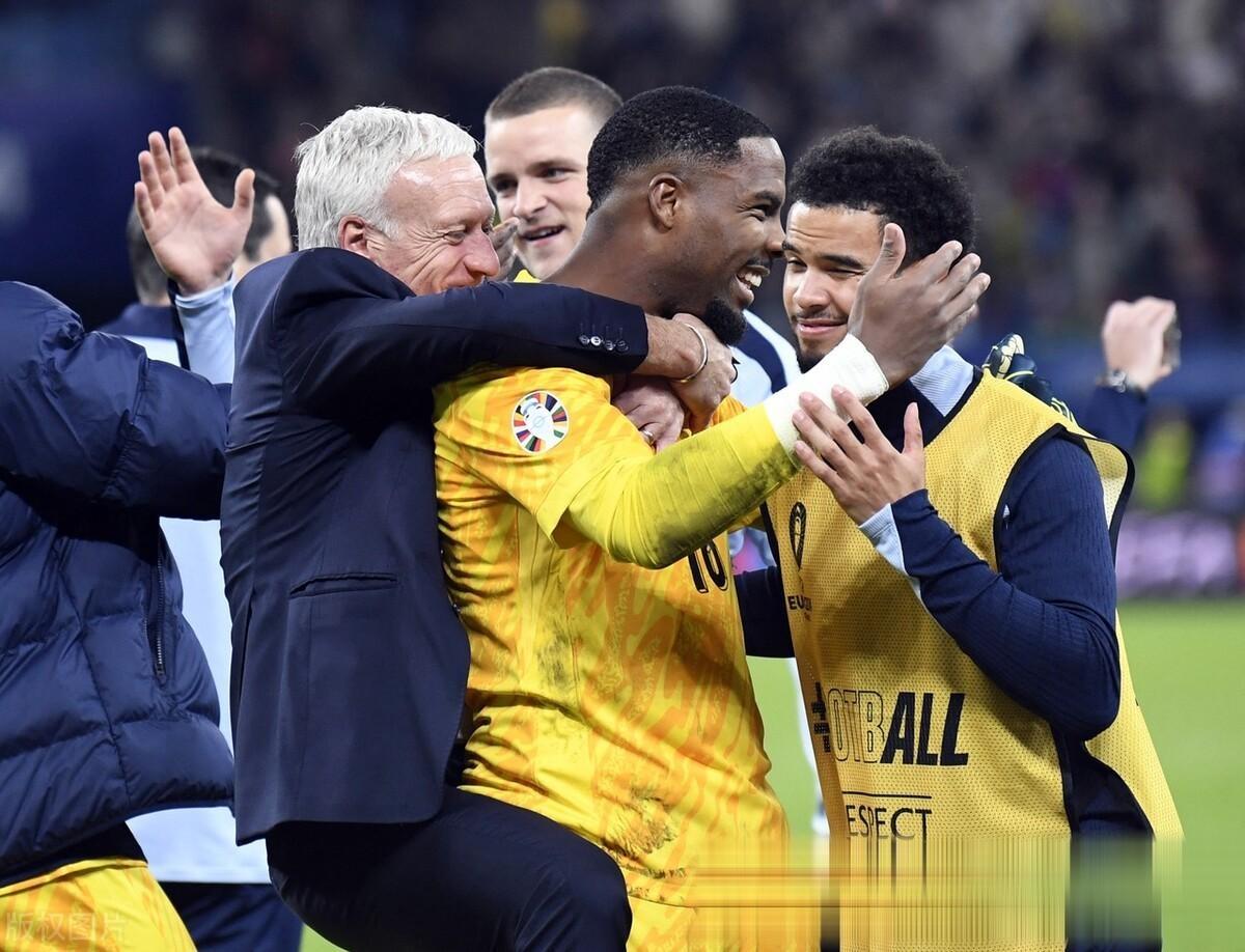 米兰体育网站-法国球队前锋进球率领领先进入淘汰赛