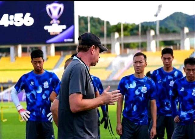 米兰体育入口-申花老将突发受伤，连锁反应阻挡胜利进程的简单介绍