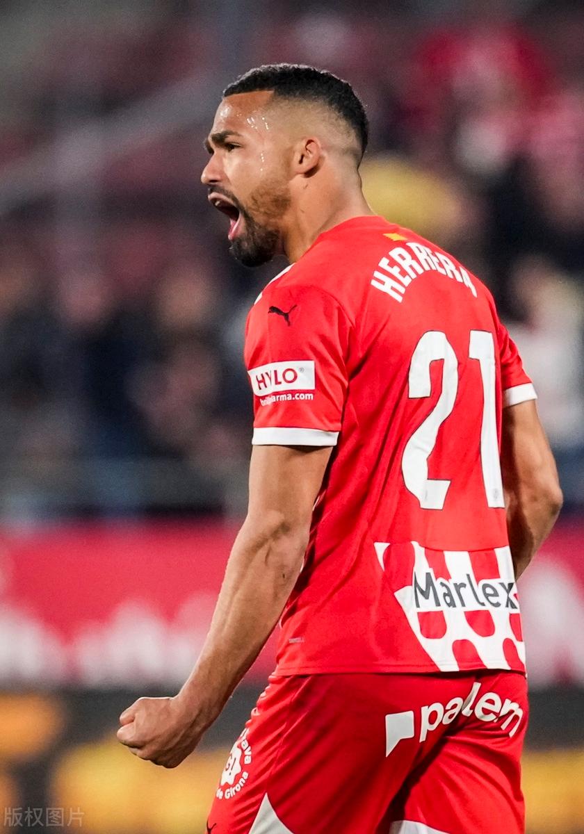 米兰体育app下载地址-赫塔菲接连失球，需调整状态