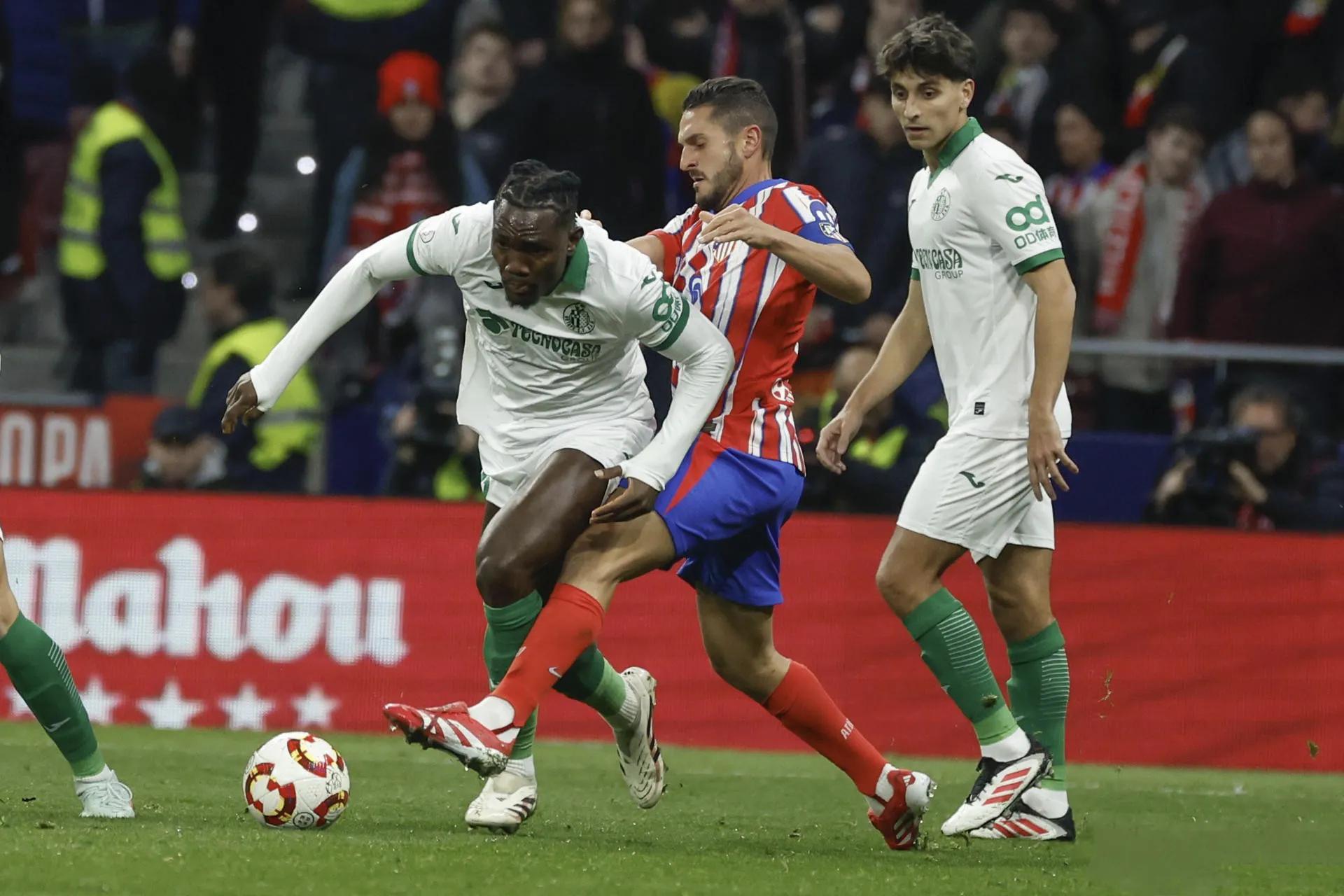 赫塔菲接连失球，需调整状态