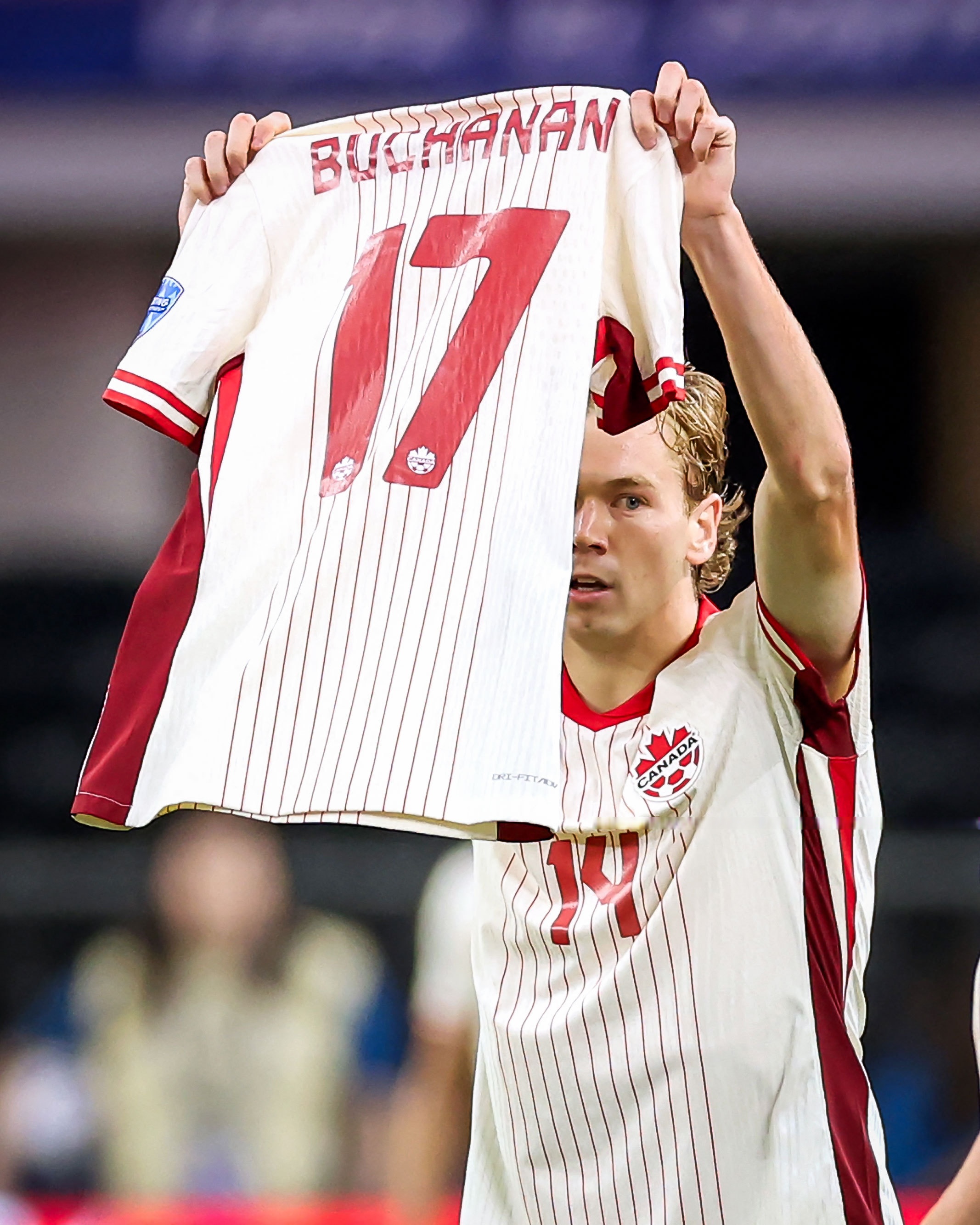 米兰体育官方登录入口-加拿大球员引领球队获得胜利