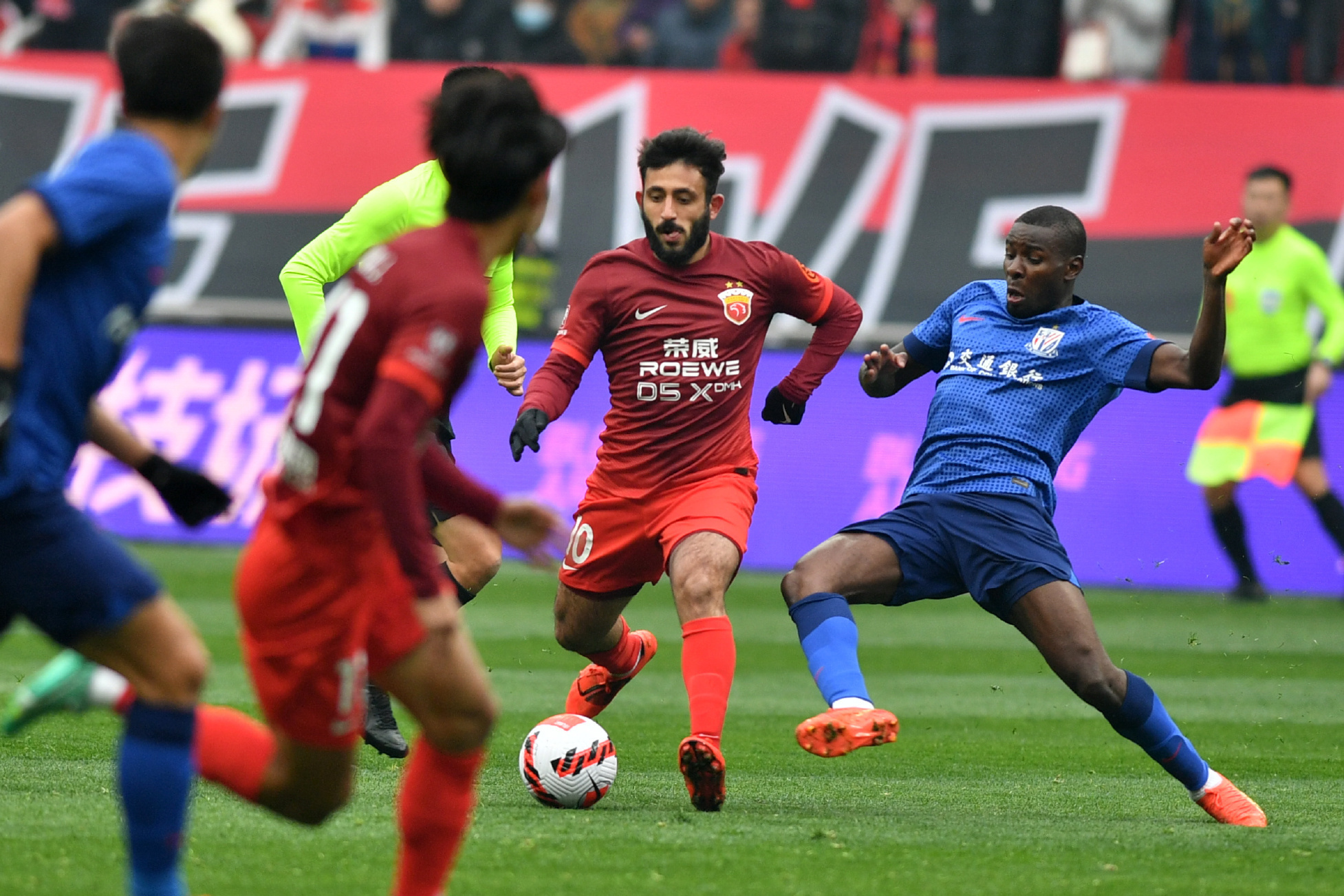 包含欧洲豪门球队对中超球队表现不佳的词条