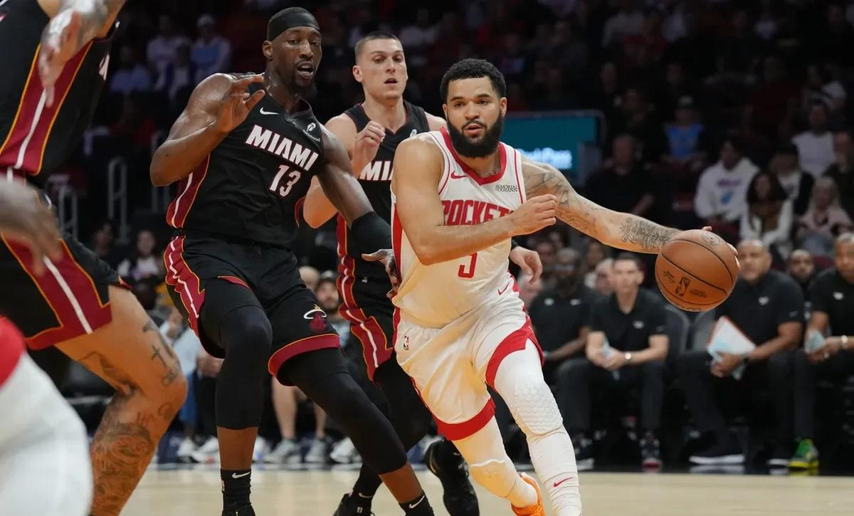 热火主场大胜太阳，取得十连胜的简单介绍